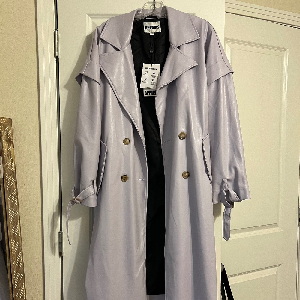 APPARIS coat